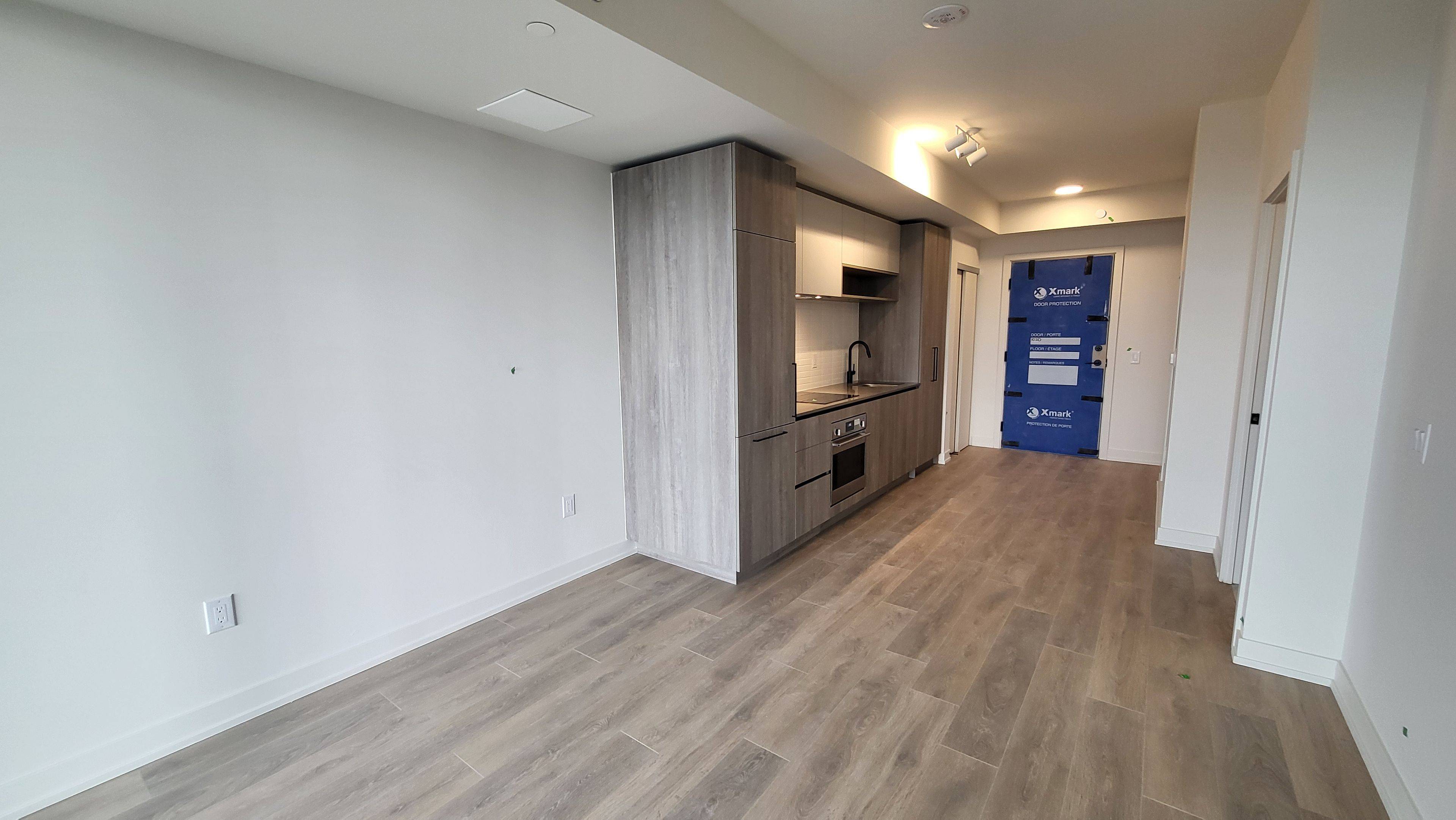 Toronto C01, ON M6R 2B2,181 Sterling RD #1404