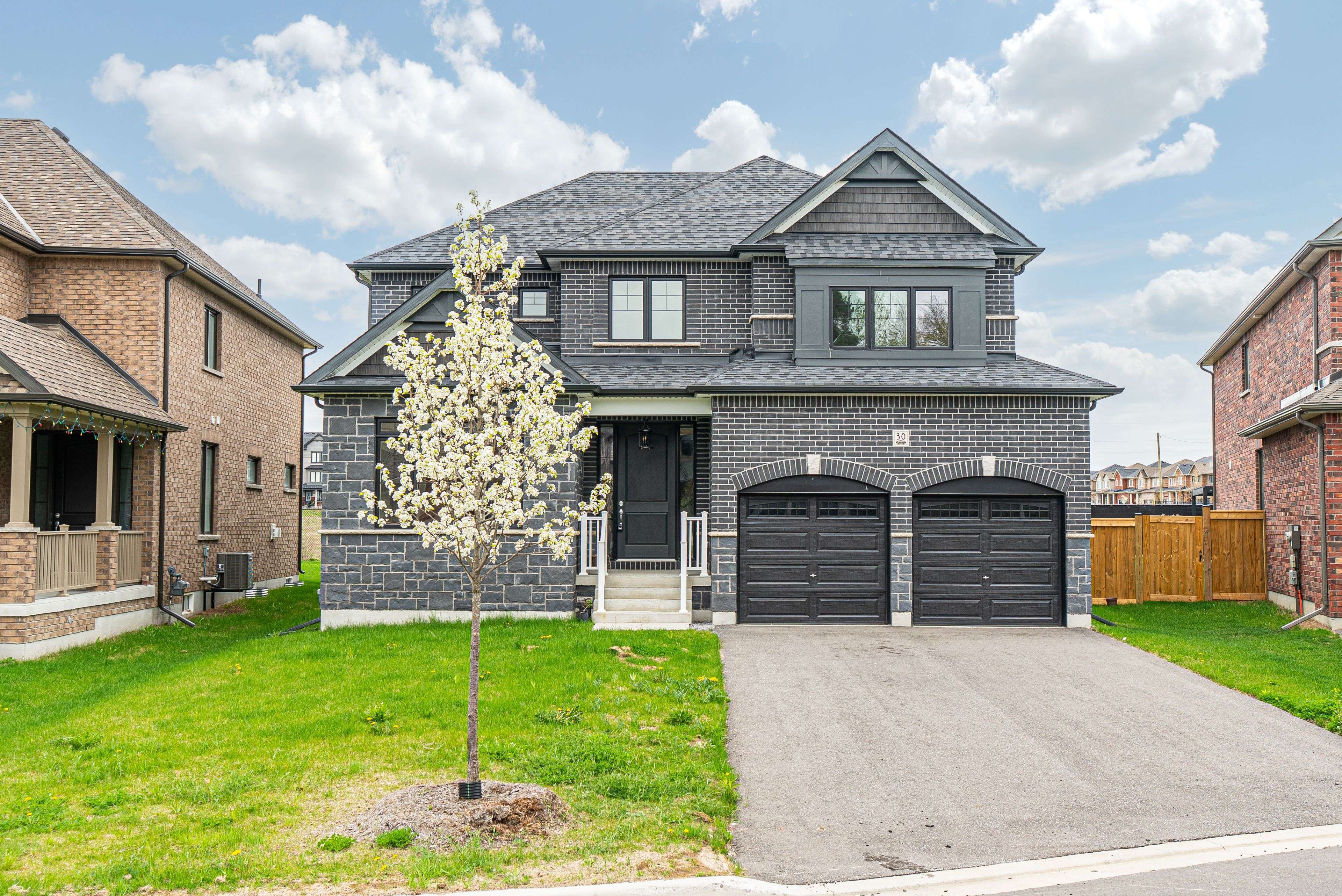 30 Higham PL, Clarington, ON L1C 7G5