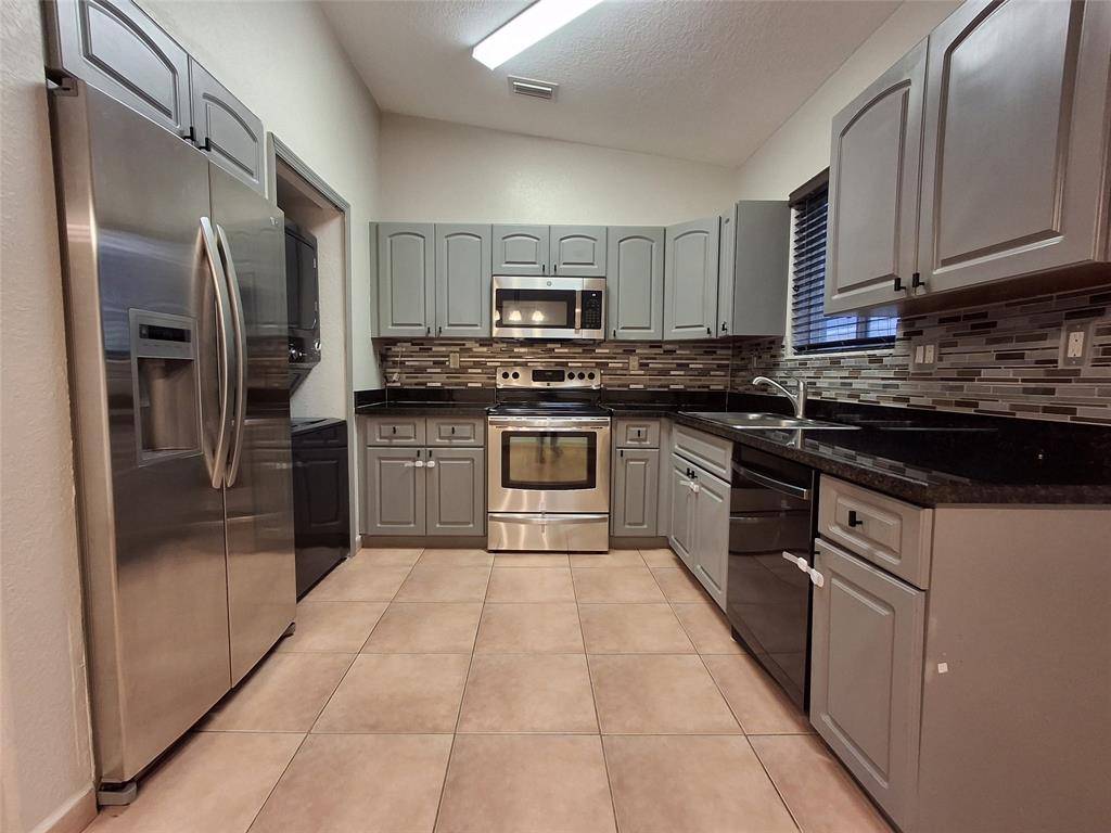 Hialeah, FL 33015,7261 NW 174th Ter #203