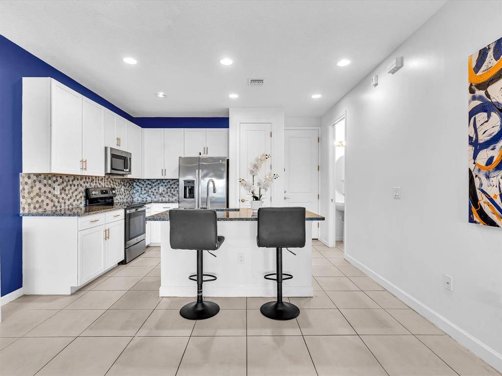 Fort Lauderdale, FL 33311,2182 NW 6 Street