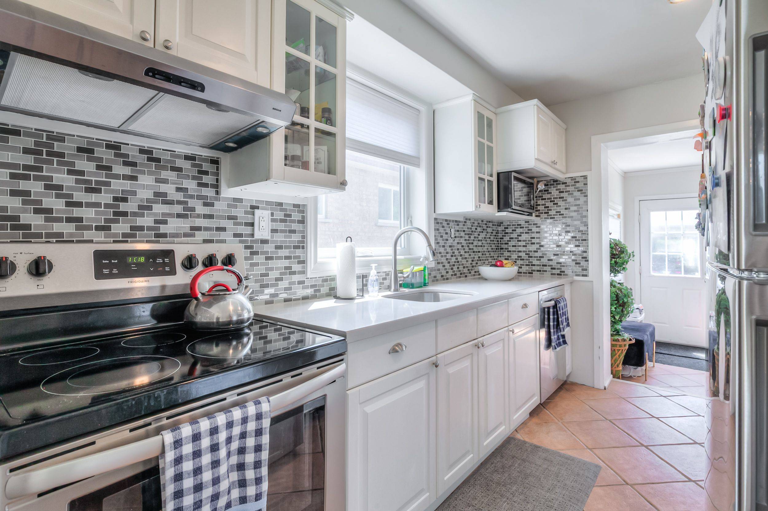 Toronto W05, ON M3M 2M8,203 Calvington DR #Upper
