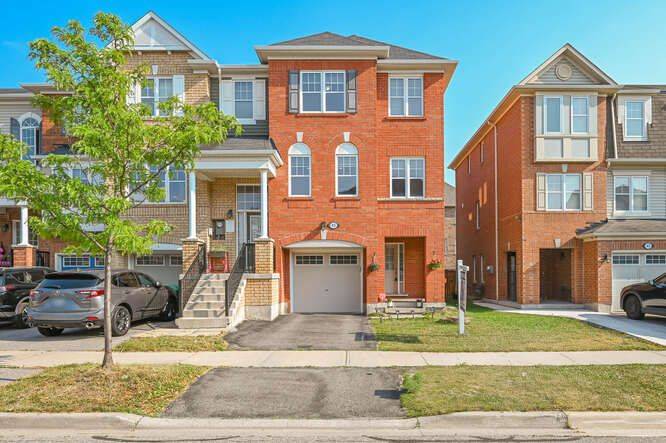 43 Ariel RD, Brampton, ON L7A 3Z2