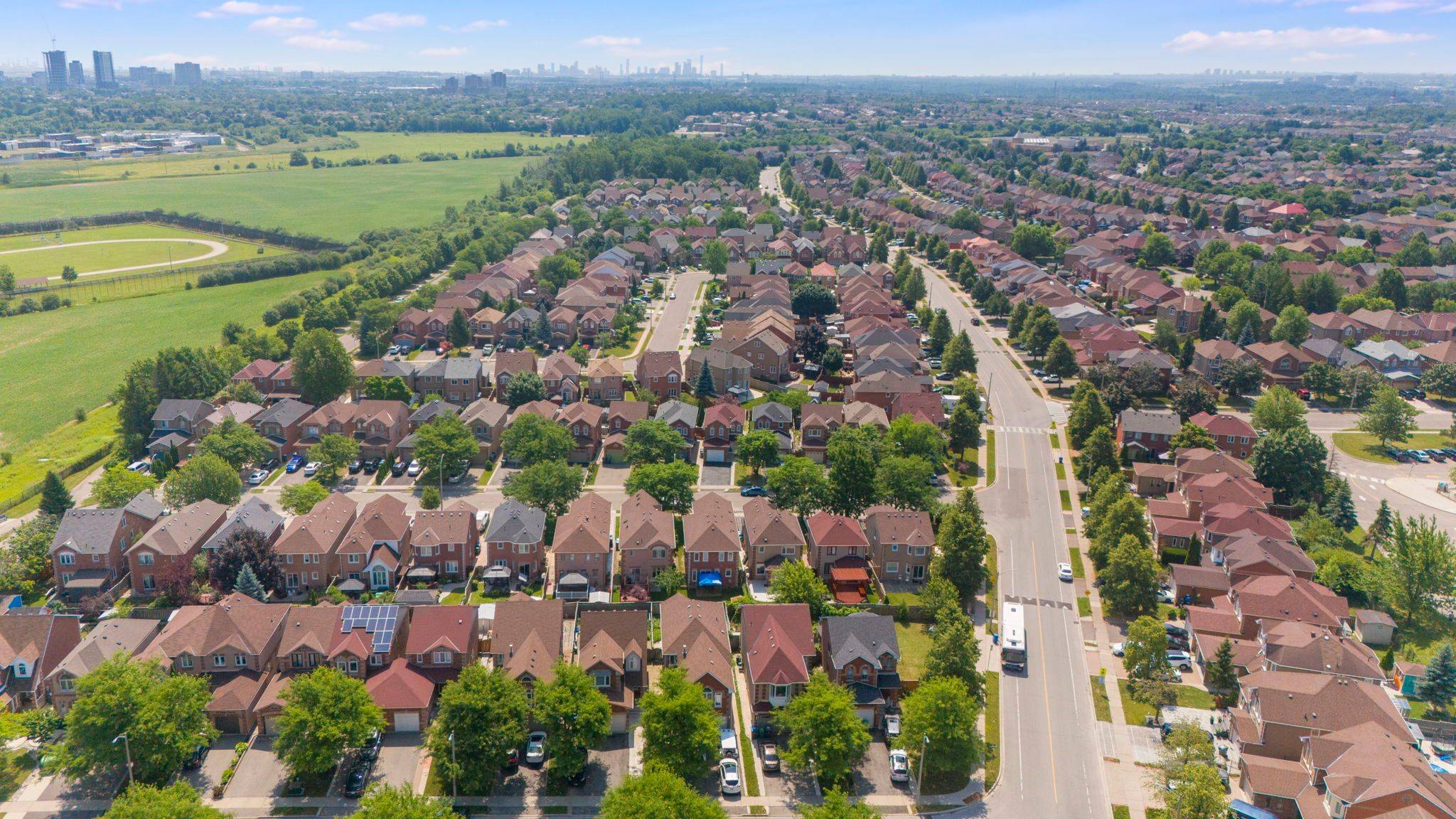 Brampton, ON L6Y 5B7,9 Sunley CRES