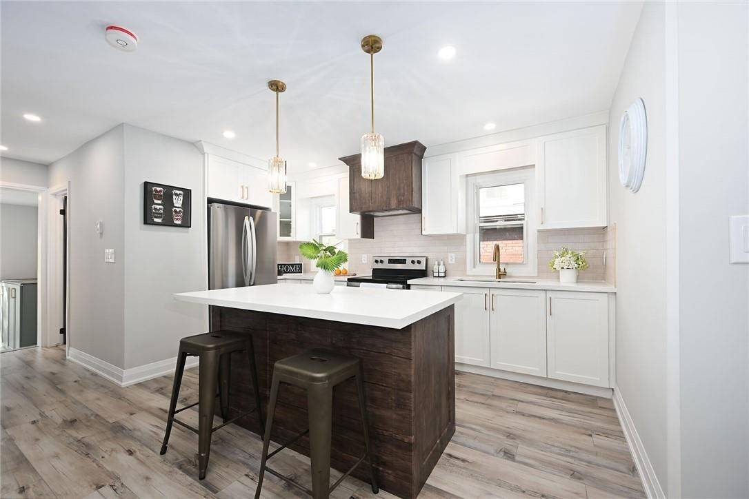 282 Ottawa ST S, Hamilton, ON L8K 2G1