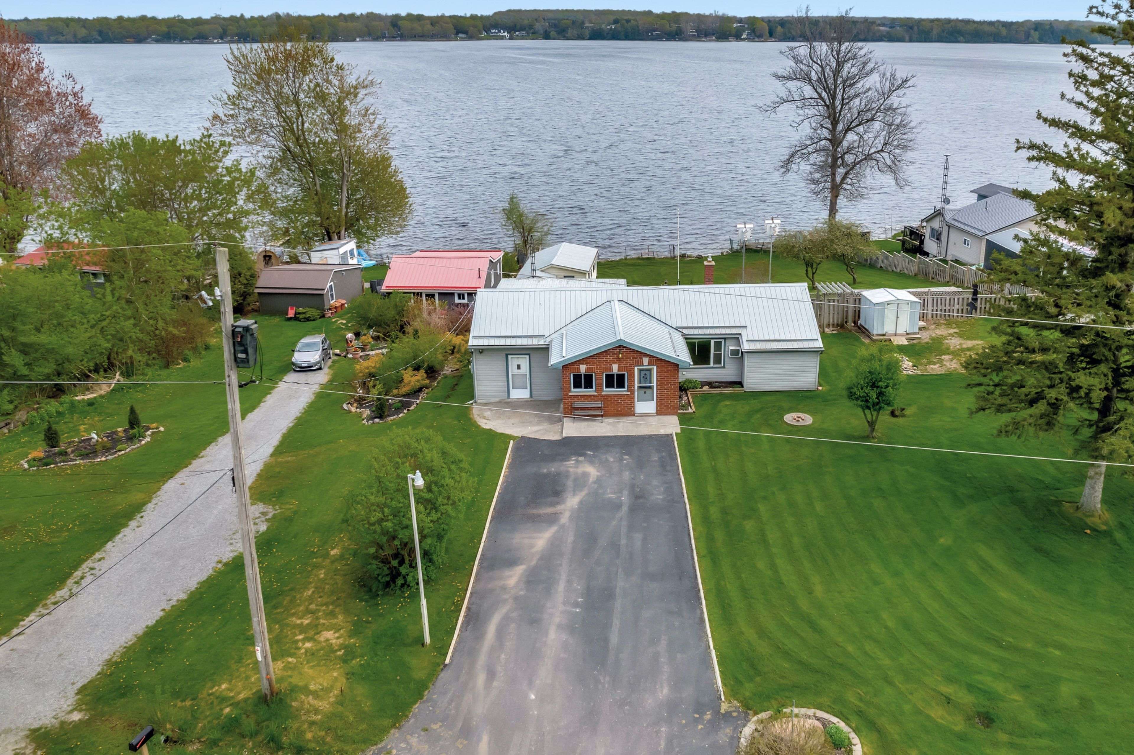 Prince Edward County, ON K0K 1T0,1083 Lakeside DR