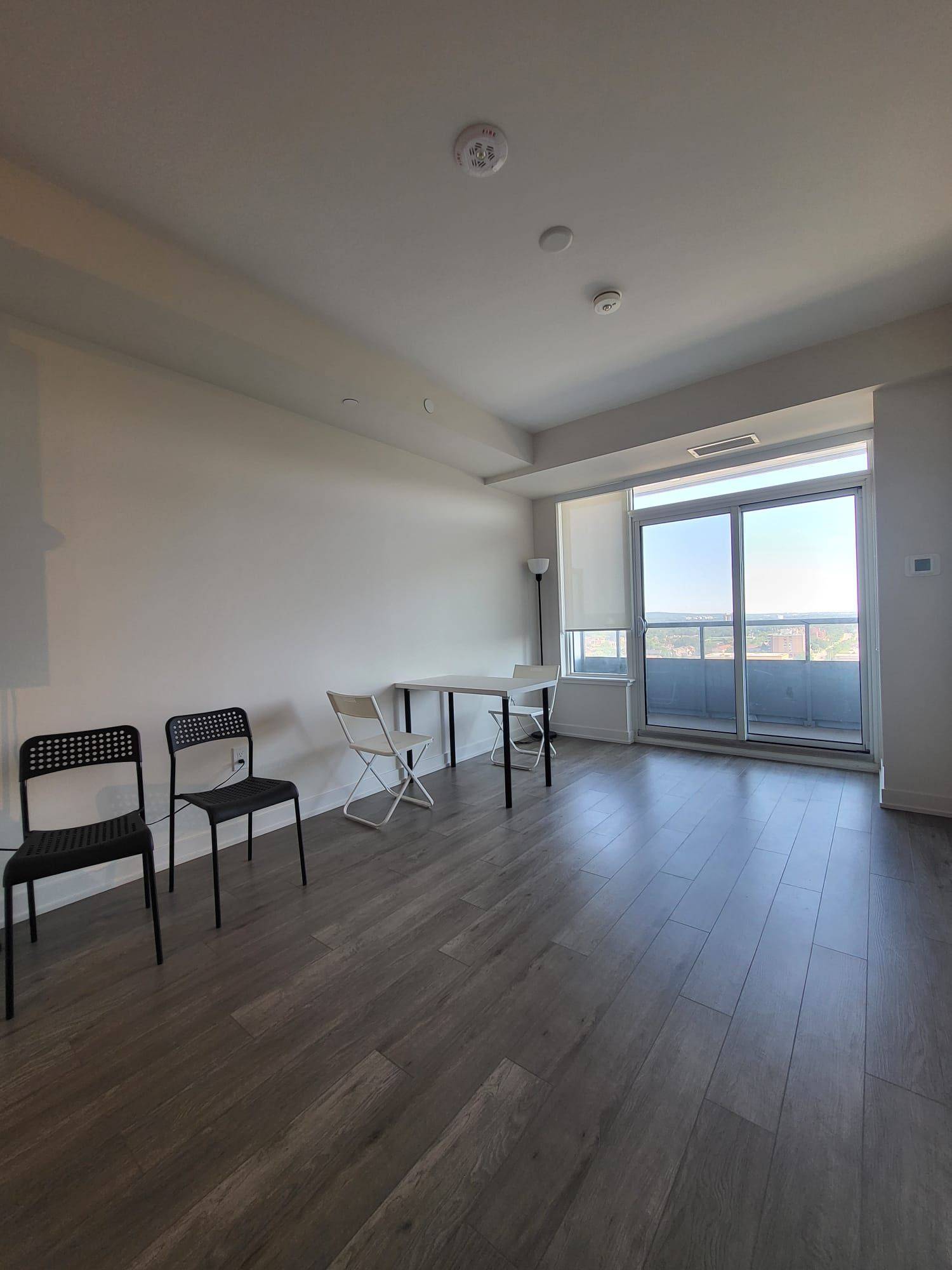 Hamilton, ON L8R 3P2,212 King William ST #1319
