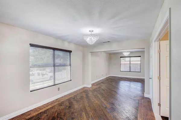 Dallas, TX 75051,1936 Amerigo Drive
