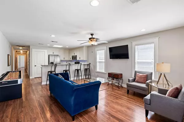 816 N Beckley, Dallas, TX 75203