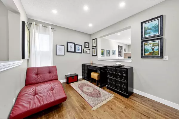 Calgary, AB T3K 6G1,145 Panamount Rise Northwest