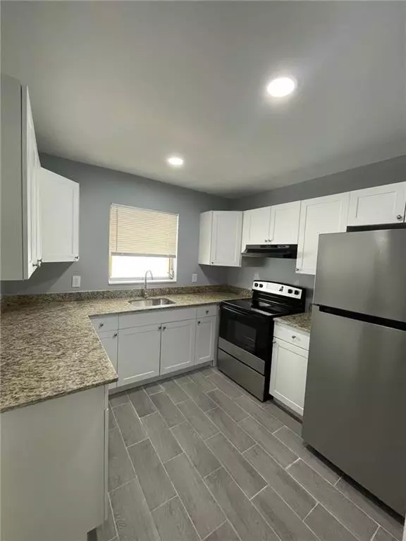 1250 E Sample Rd #212, Pompano Beach, FL 33064