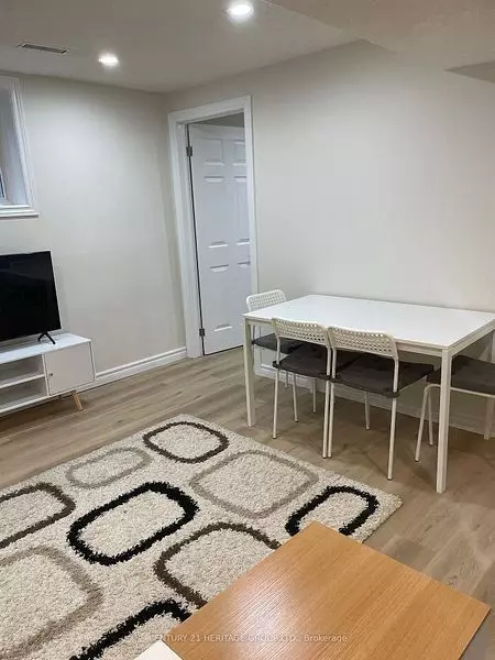 Richmond Hill, ON L4C 7Y5,37 Crystal DR #Basement
