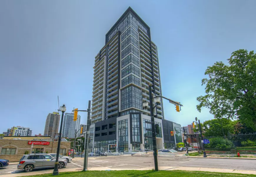 15 Queen ST S #1207, Hamilton, ON L8P 0C6