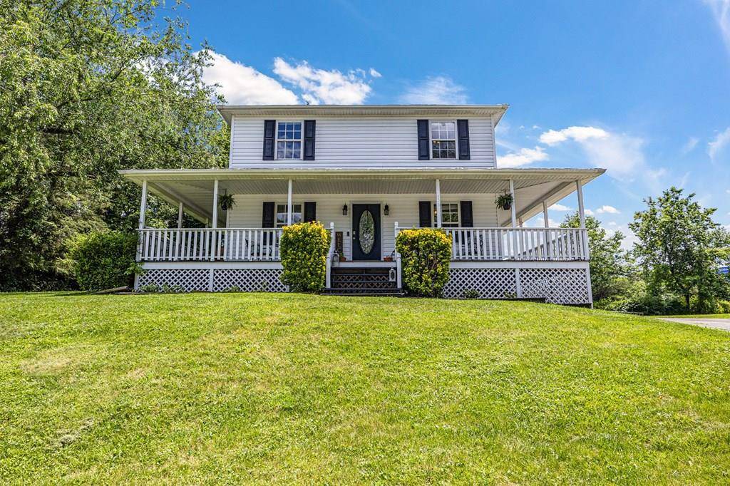 208 Hallock Dr, Abingdon, VA 24210