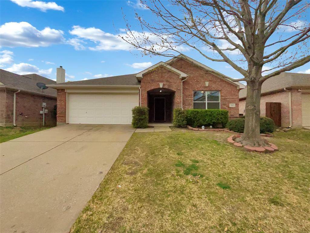 1718 Duck Cove Drive, Aubrey, TX 76227