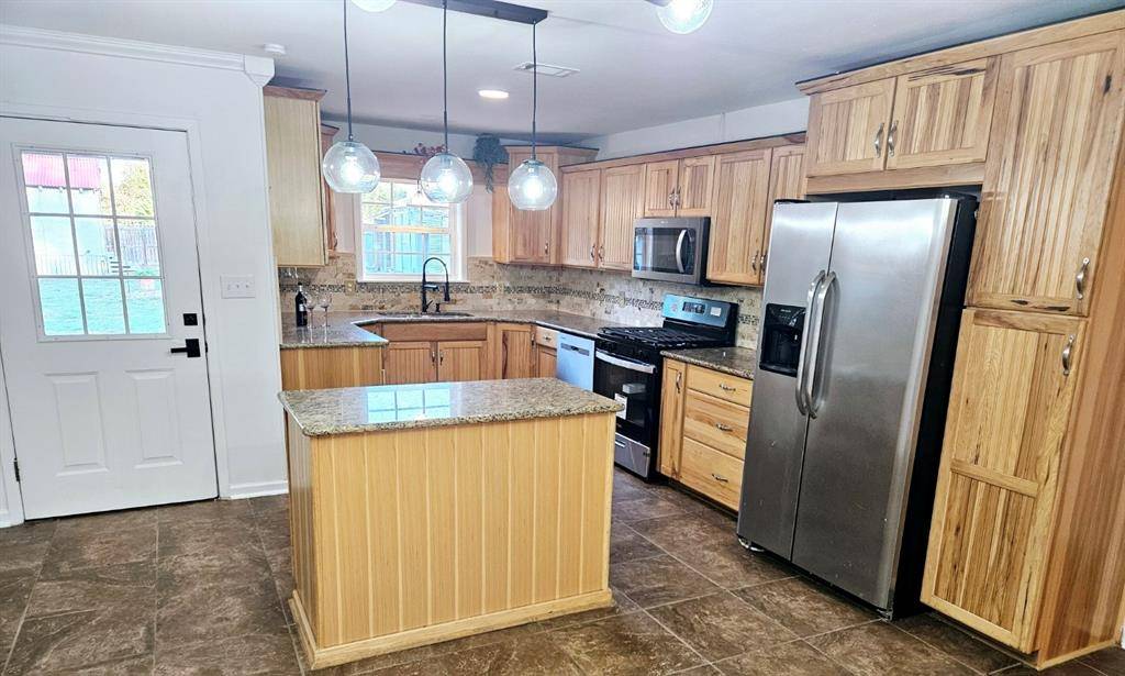 Lindale, TX 75771,211 Francis Drive