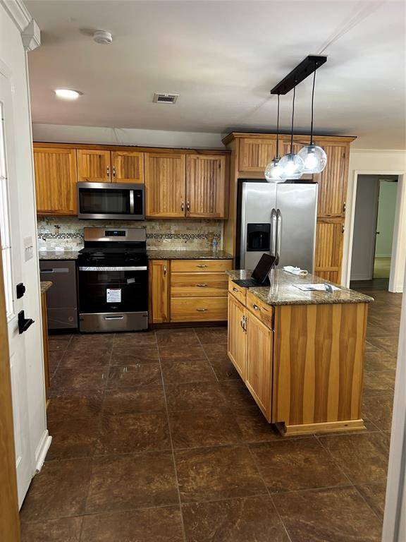 Lindale, TX 75771,211 Francis Drive
