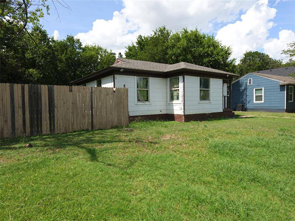 4912 Almena Road, River Oaks, TX 76114