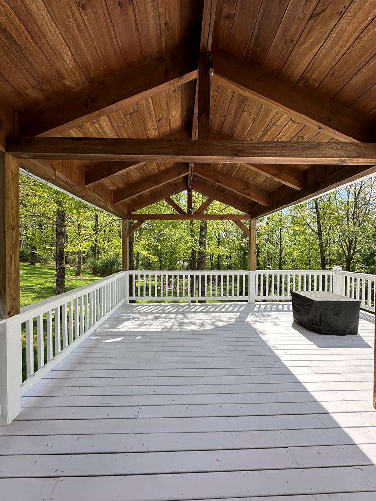 Fancy Gap, VA 24328,185 Laurel Dr