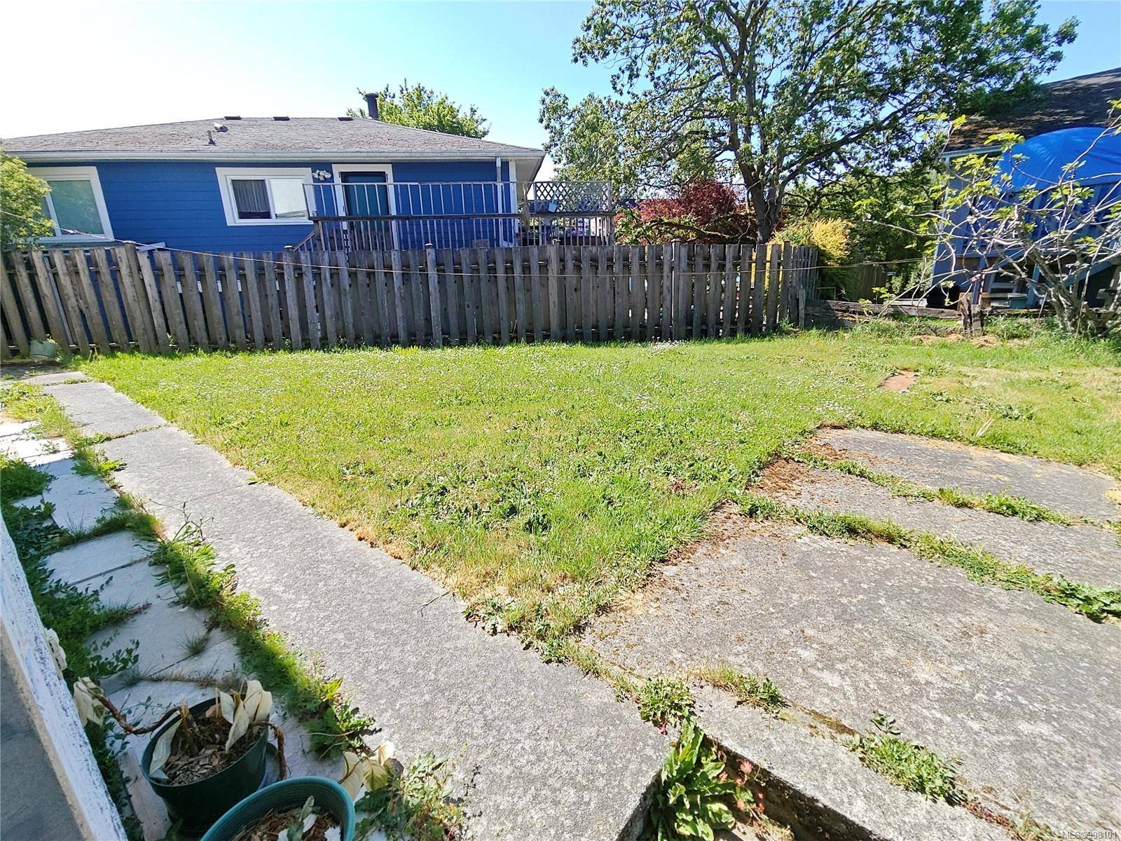 Victoria, BC V8T 4S4,569 Sumas St
