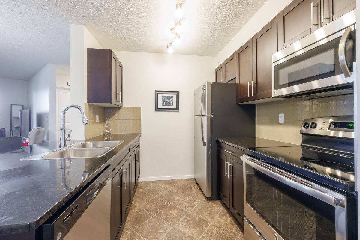 Calgary, AB T2X 2B9,81 Legacy BLVD Southeast #2118
