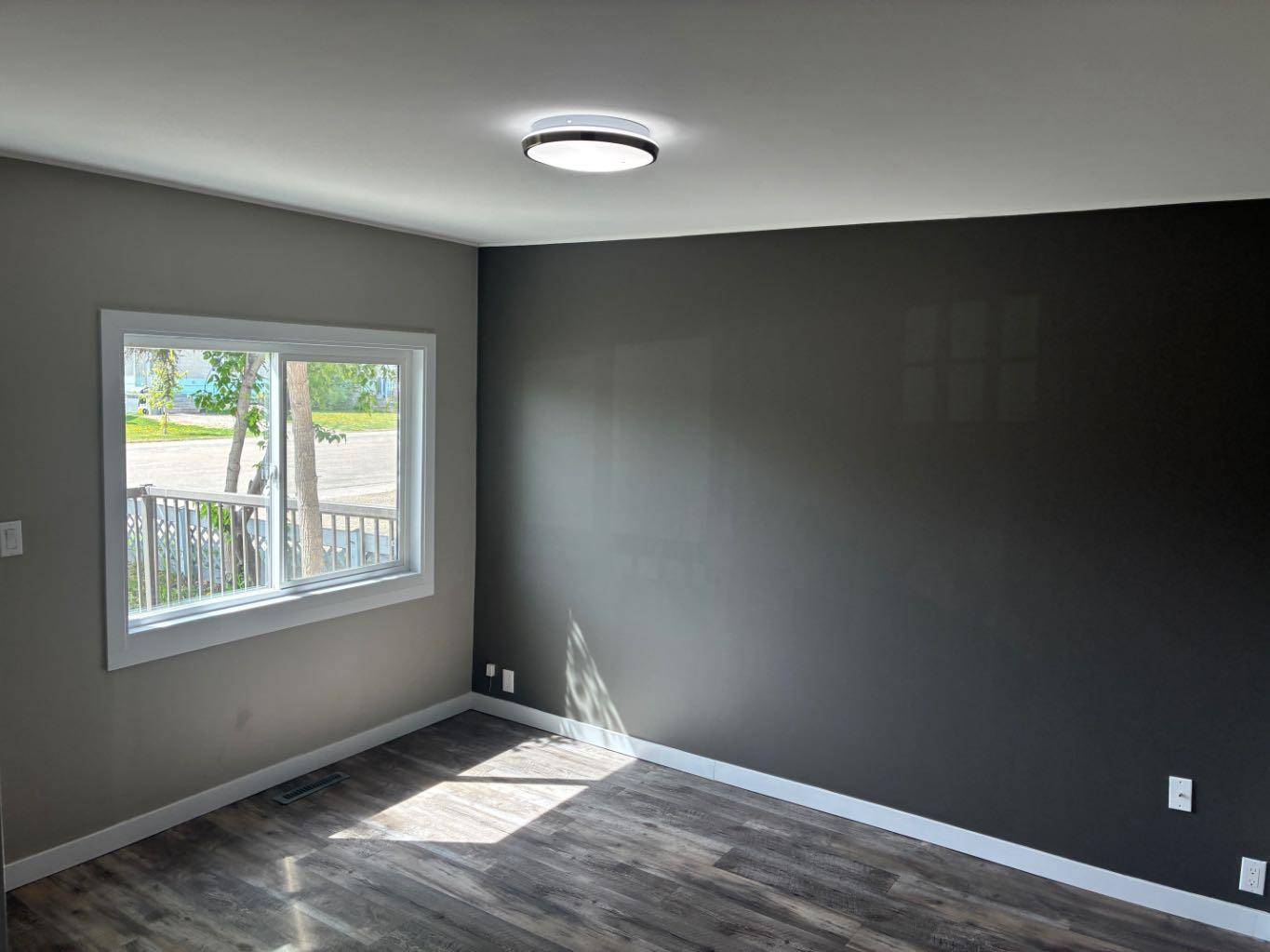 Grande Prairie, AB T8V 5Y1,9306 103 AVE