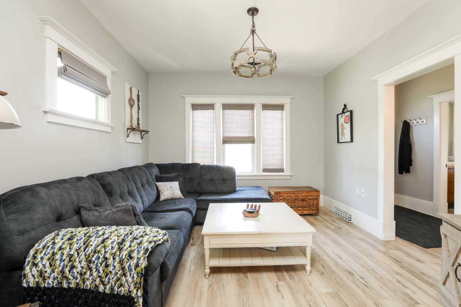Lethbridge, AB T1H 2T9,1718 13 ST N