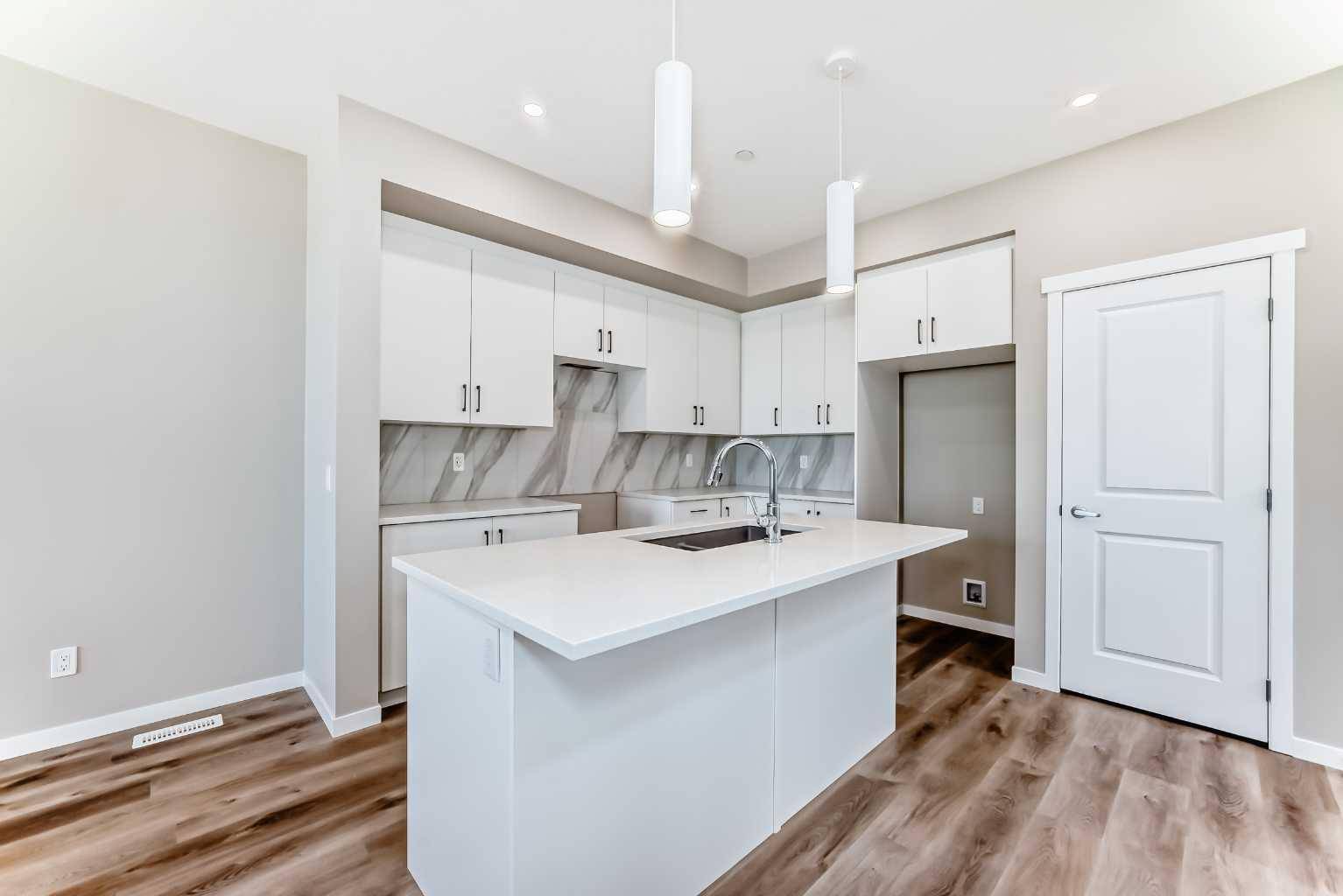 Calgary, AB T3S 0S8,413 Hotchkiss DR Southeast