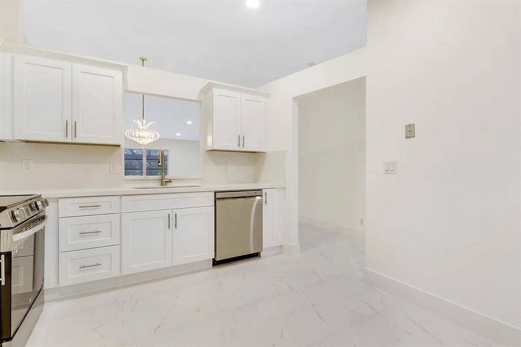 Boca Raton, FL 33496,8273 Springtree Road