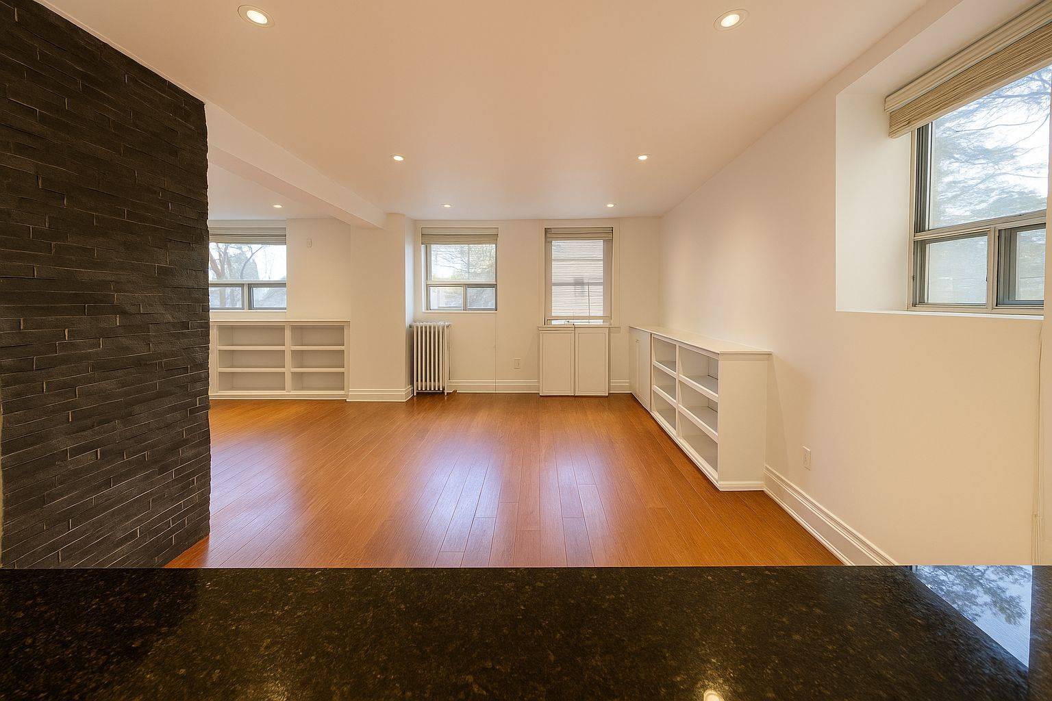 Toronto W01, ON M6K 3B8,20 Triller AVE #1