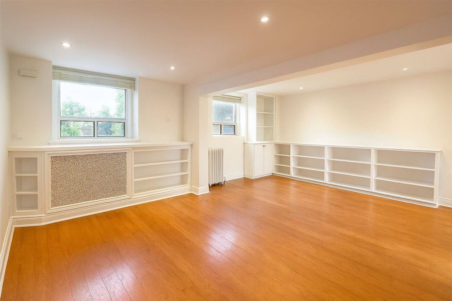 Toronto W01, ON M6K 3B8,20 Triller AVE #1