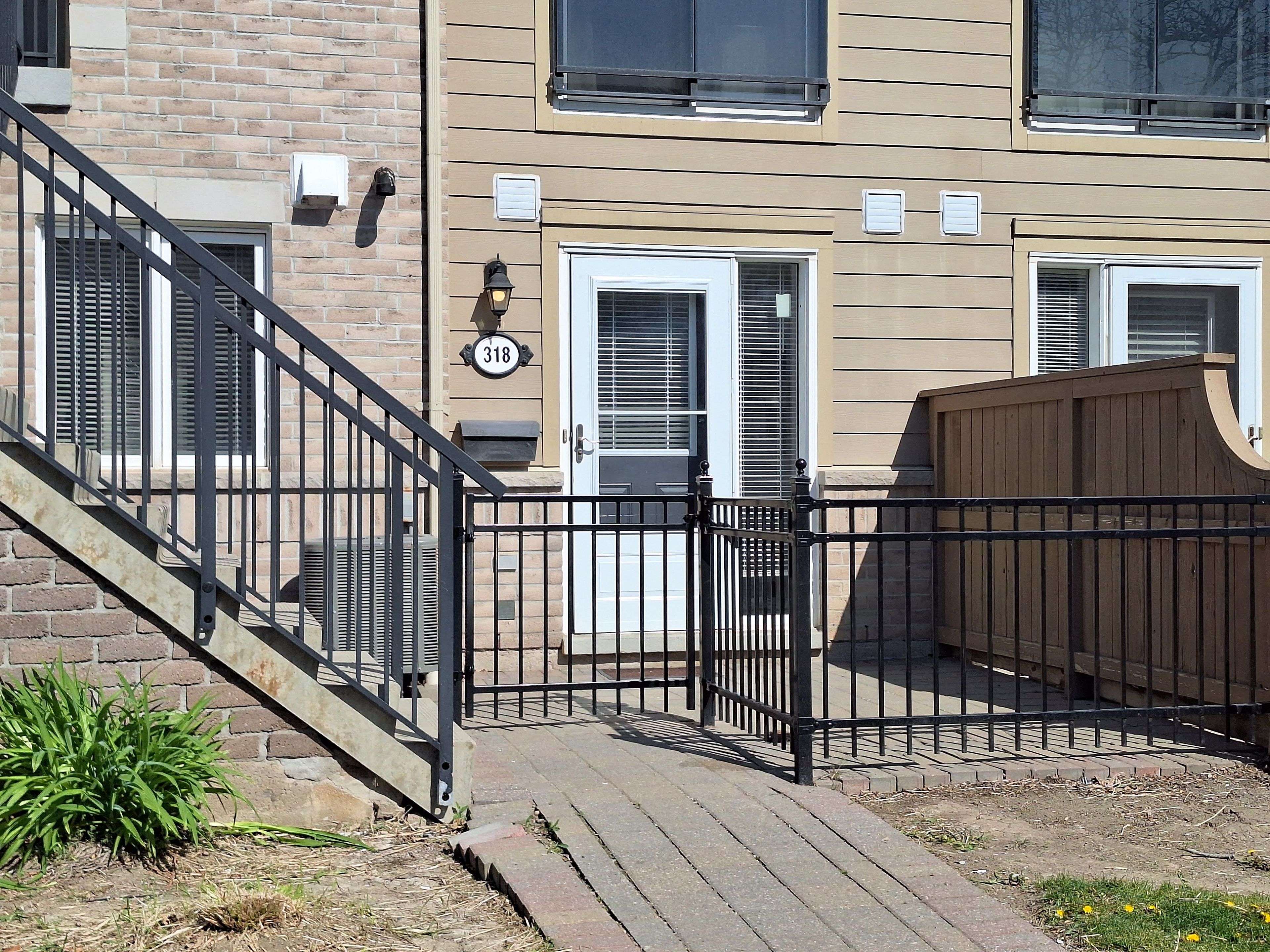 Mississauga, ON L5M 8E6,4975 Southampton DR #318