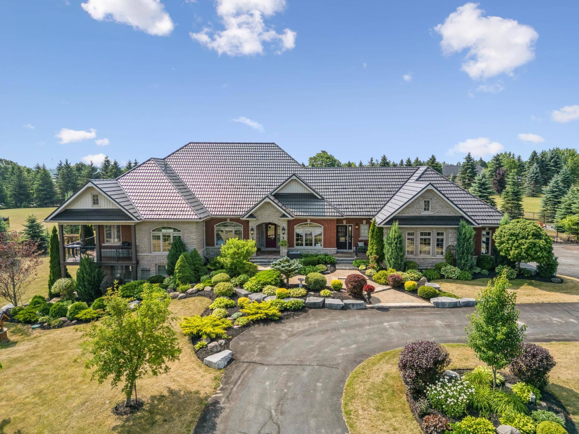 Scugog, ON L9L 2C9,7 Clyde CT