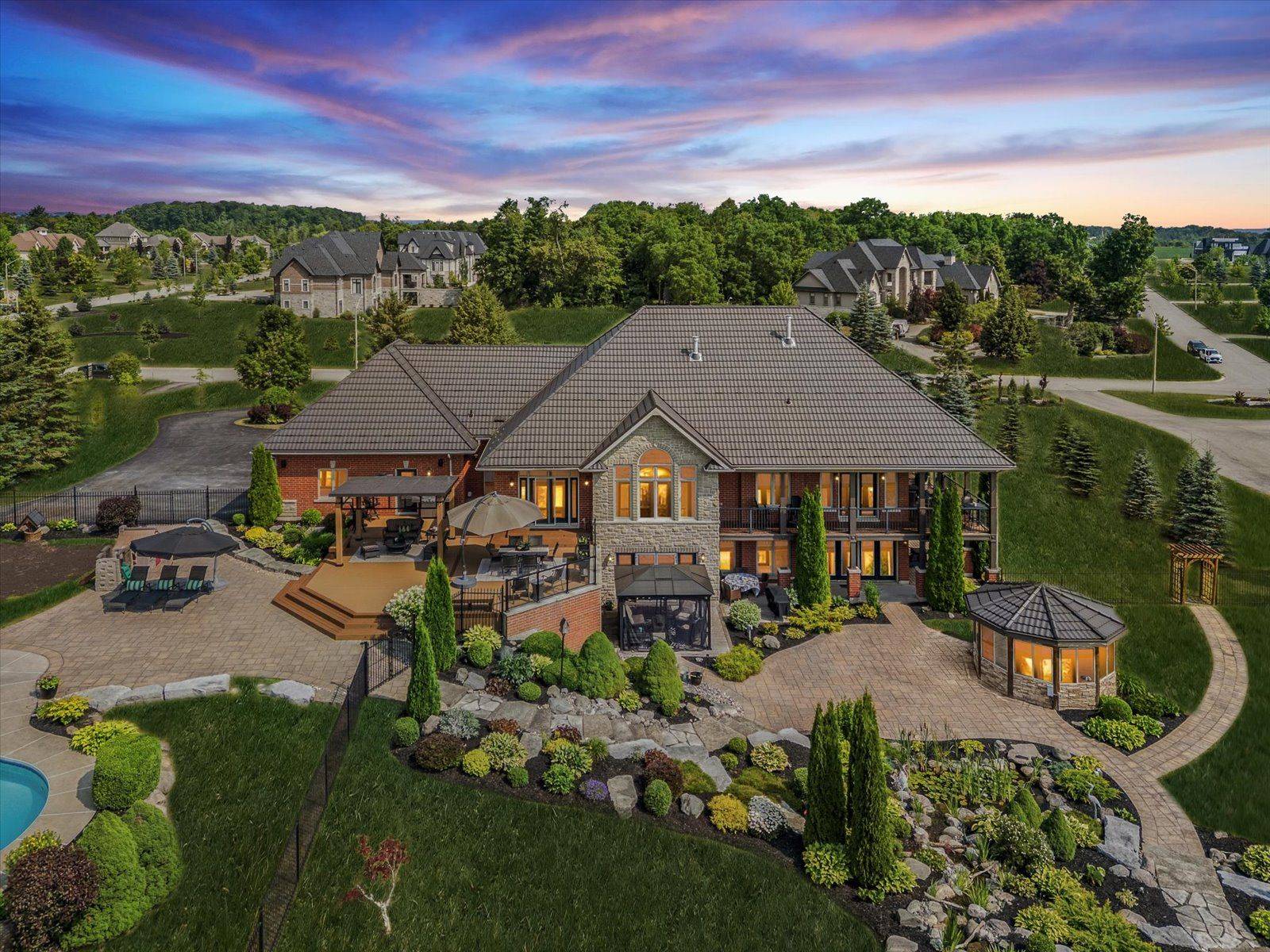 Scugog, ON L9L 2C9,7 Clyde CT