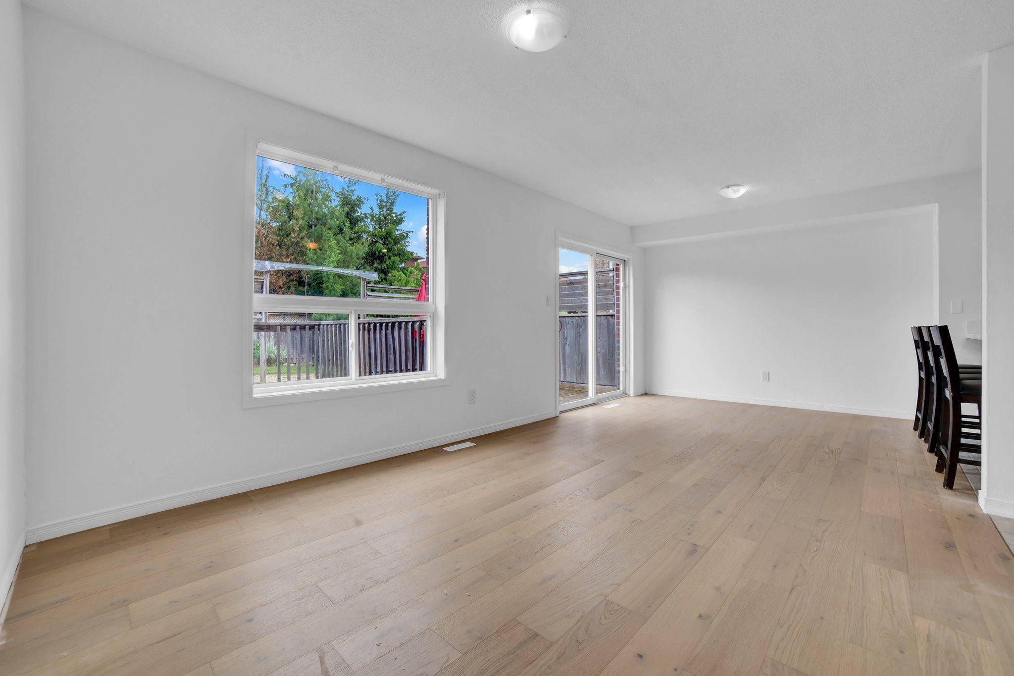 Innisfil, ON L9S 0C8,1436 Benson ST
