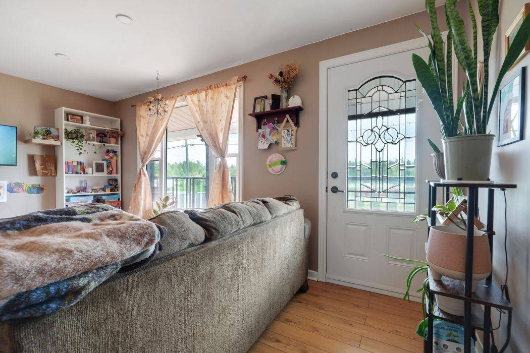 South Dundas, ON K0C 1X0,13191 Riverside DR