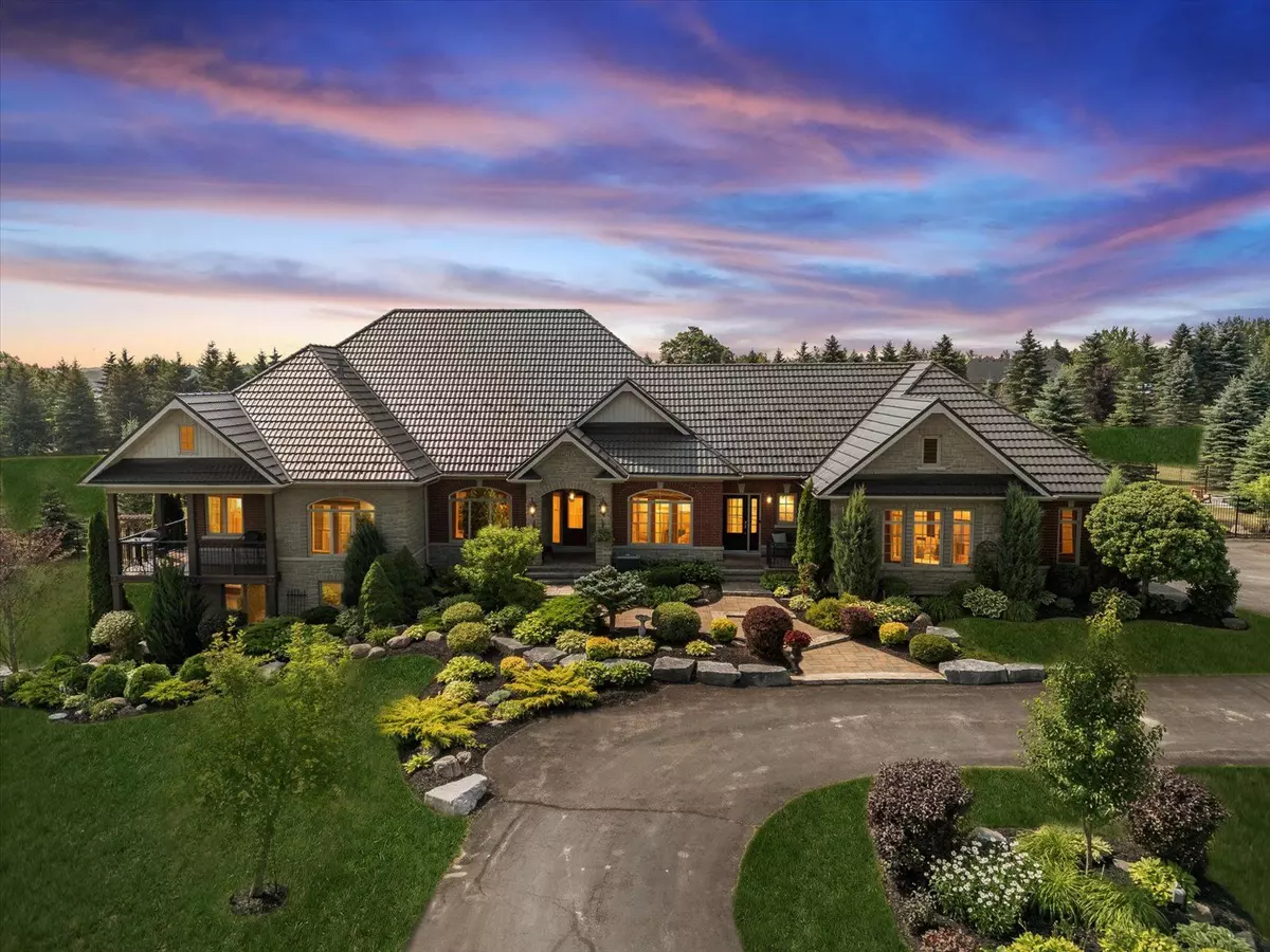 Scugog, ON L9L 2C9,7 Clyde CT
