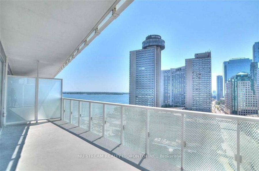 15 Queens Quay E #1506, Toronto C01, ON M5E 0A4