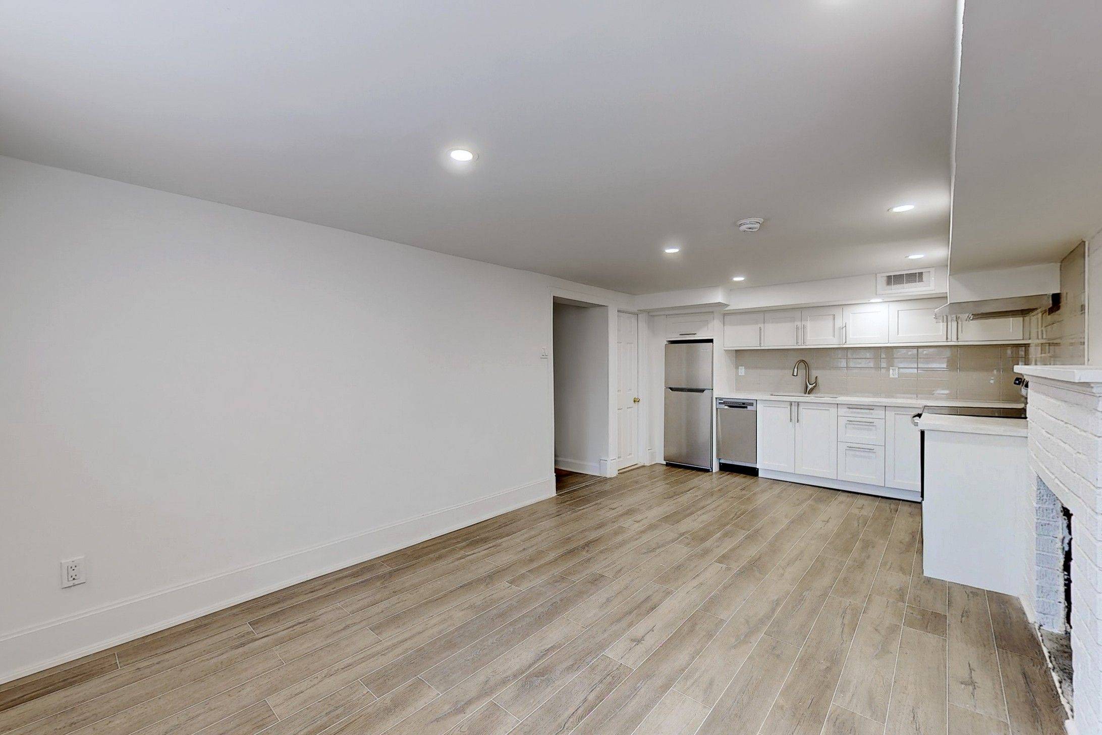 Toronto C04, ON M4N 1E9,33 glengowan RD