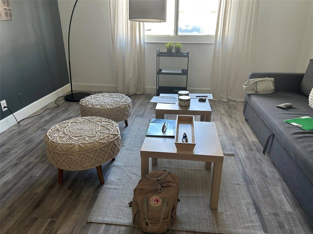 Fort Lauderdale, FL 33308,1821 NE 62nd St #303