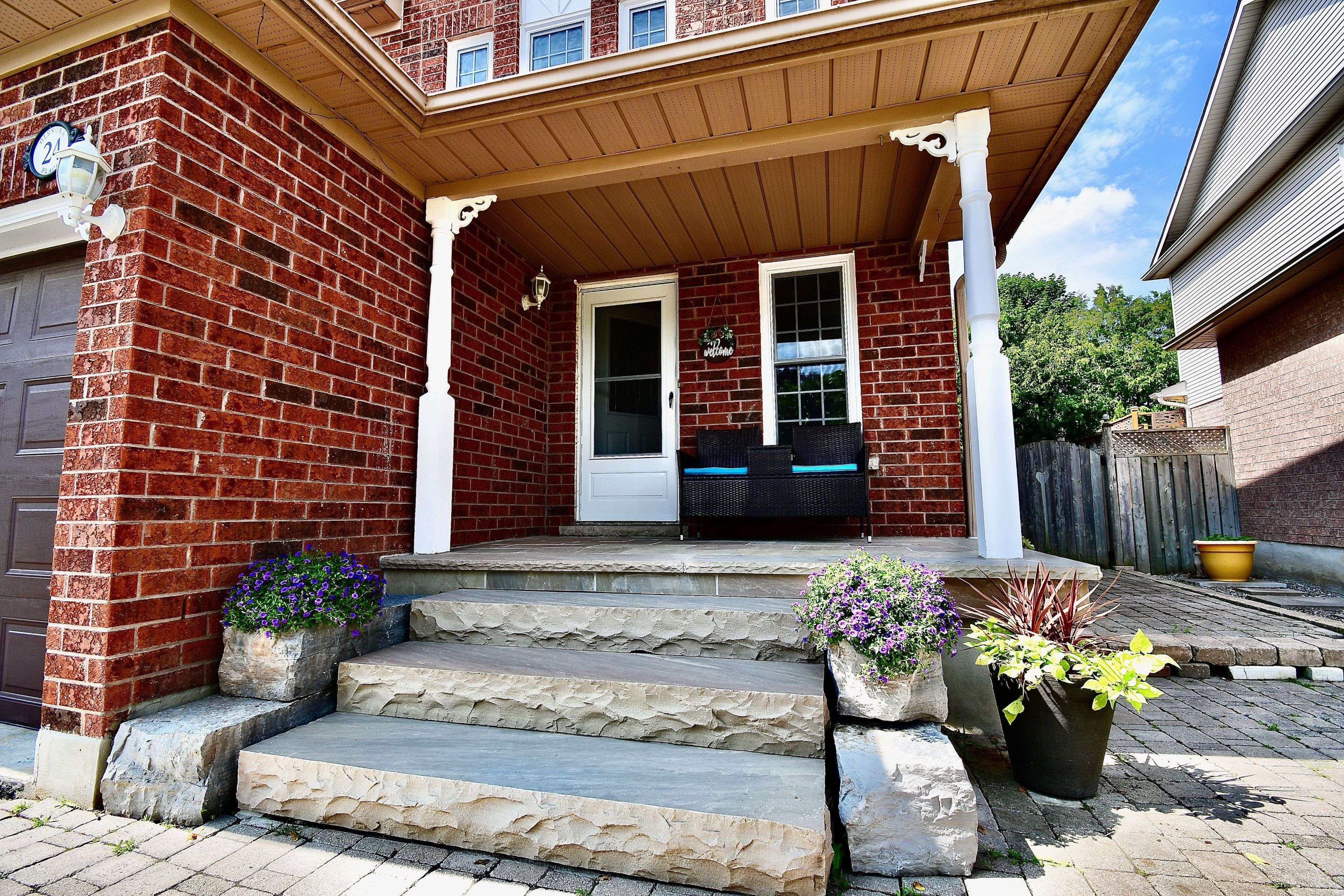 Georgina, ON L4P 3Y7,24 Glenora PL