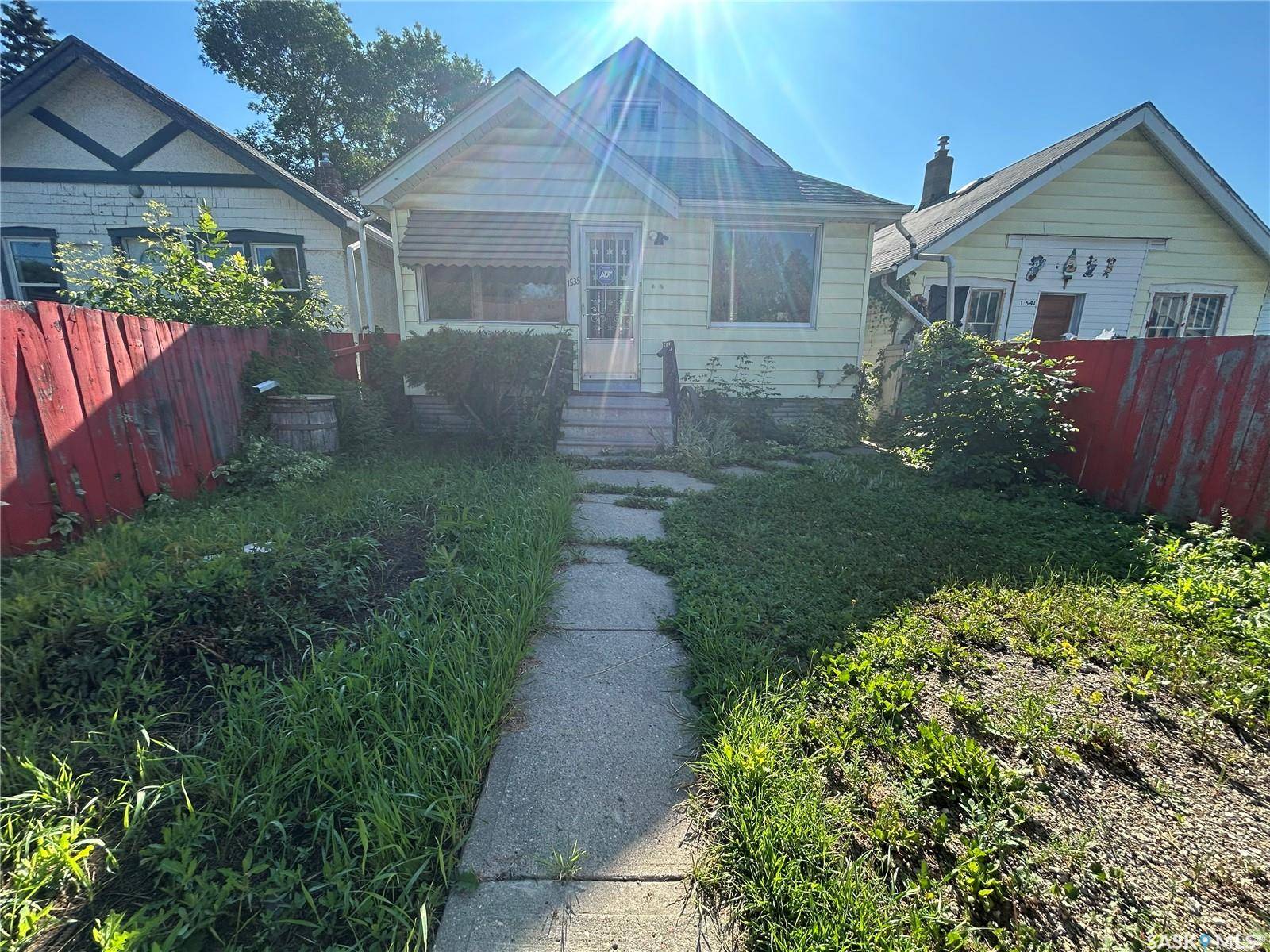 1535 Elphinstone STREET, Regina, SK S4T 3M9