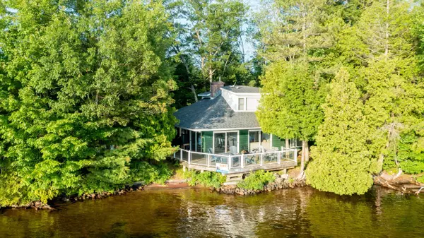 Gravenhurst, ON P1P 1R1,3-4 MB HENRY ISLAND N/A