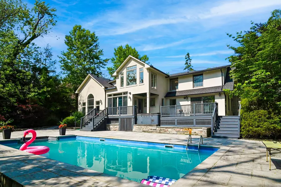152 Elton Park RD, Oakville, ON L6J 4C1