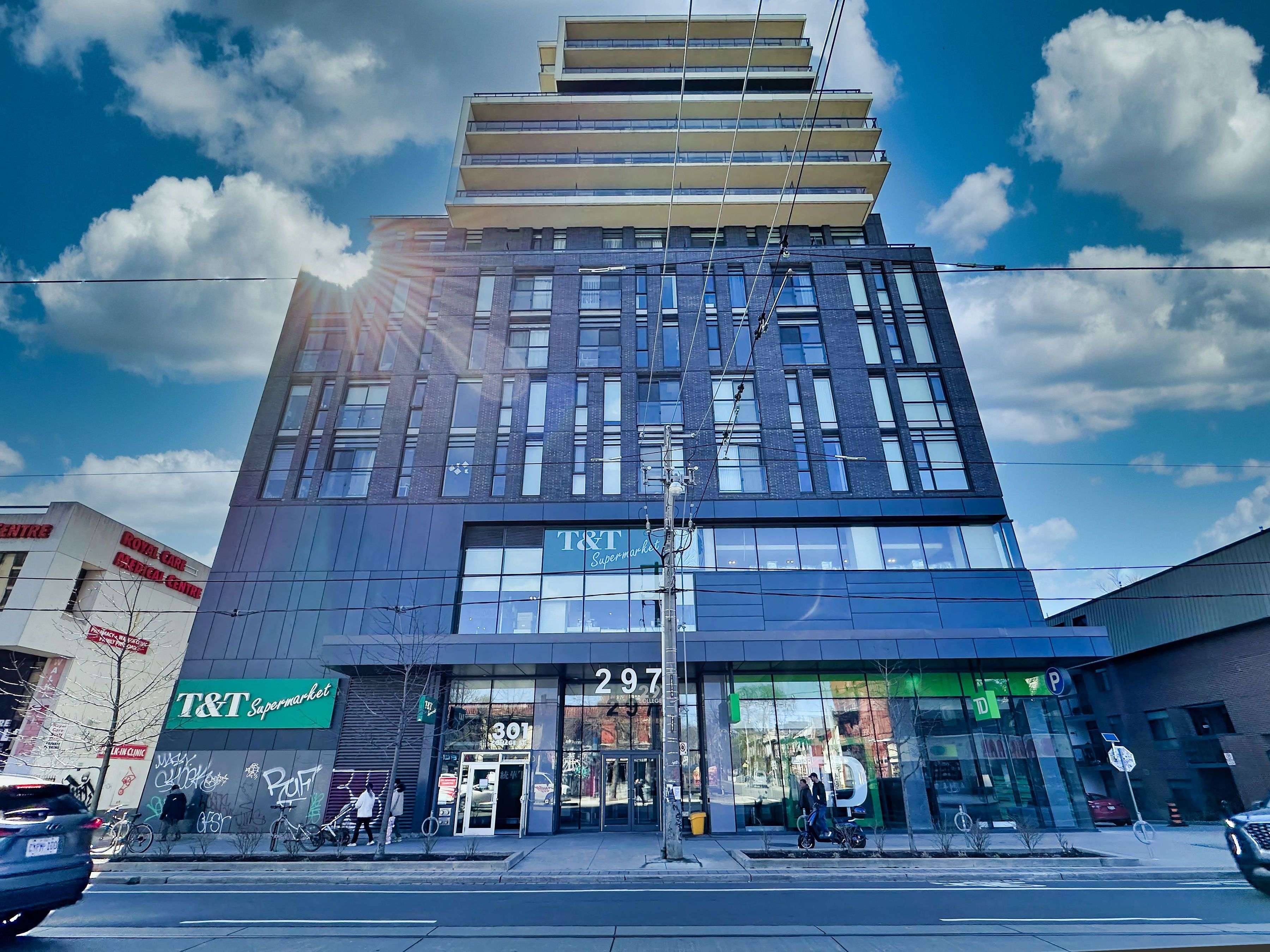 297 College ST ## 506, Toronto C01, ON M5T 0C2
