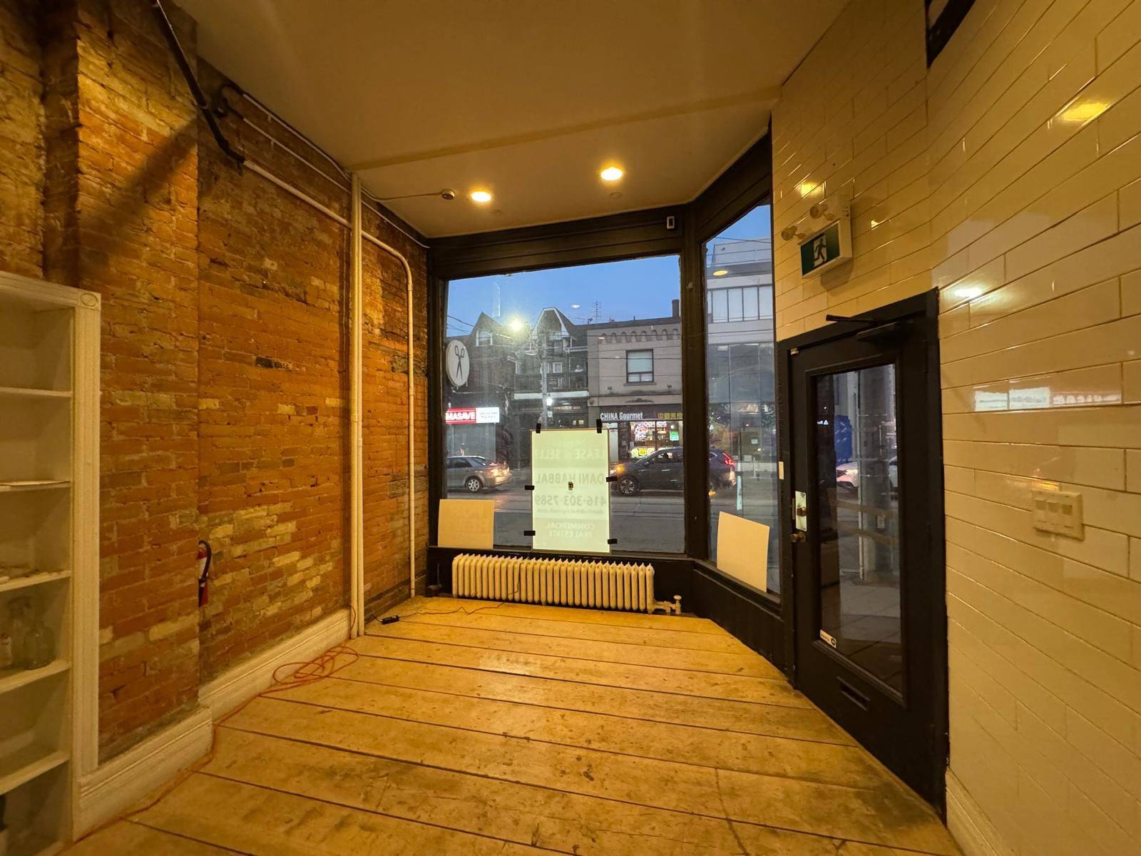 Toronto C08, ON M5A 2L1,242 Carlton ST