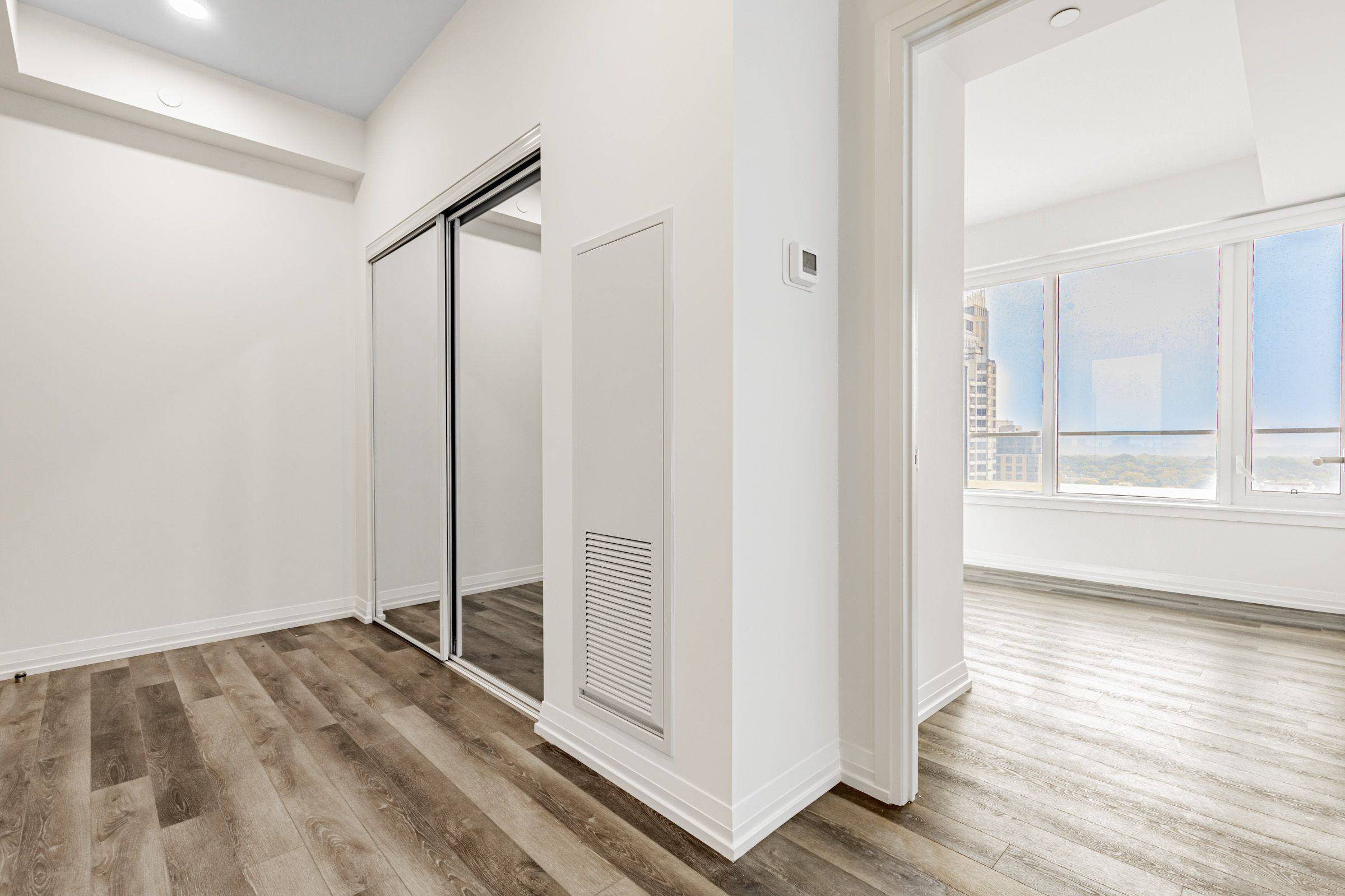 Toronto C07, ON M2N 0L2,75 Canterbury PL #2102