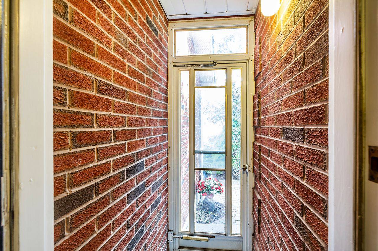 Ajax, ON L1S 7A4,44 Hewitt CRES