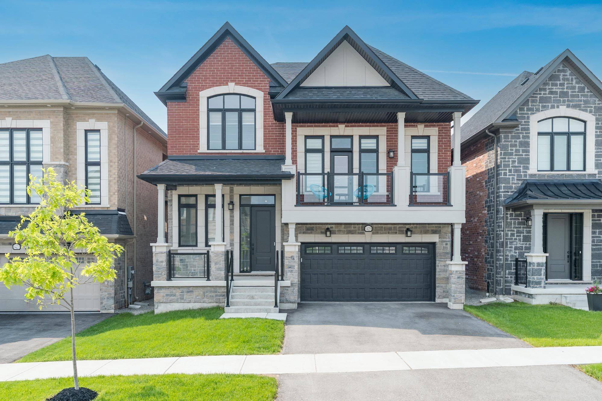 1425 Blackmore ST, Innisfil, ON L9S 0P2