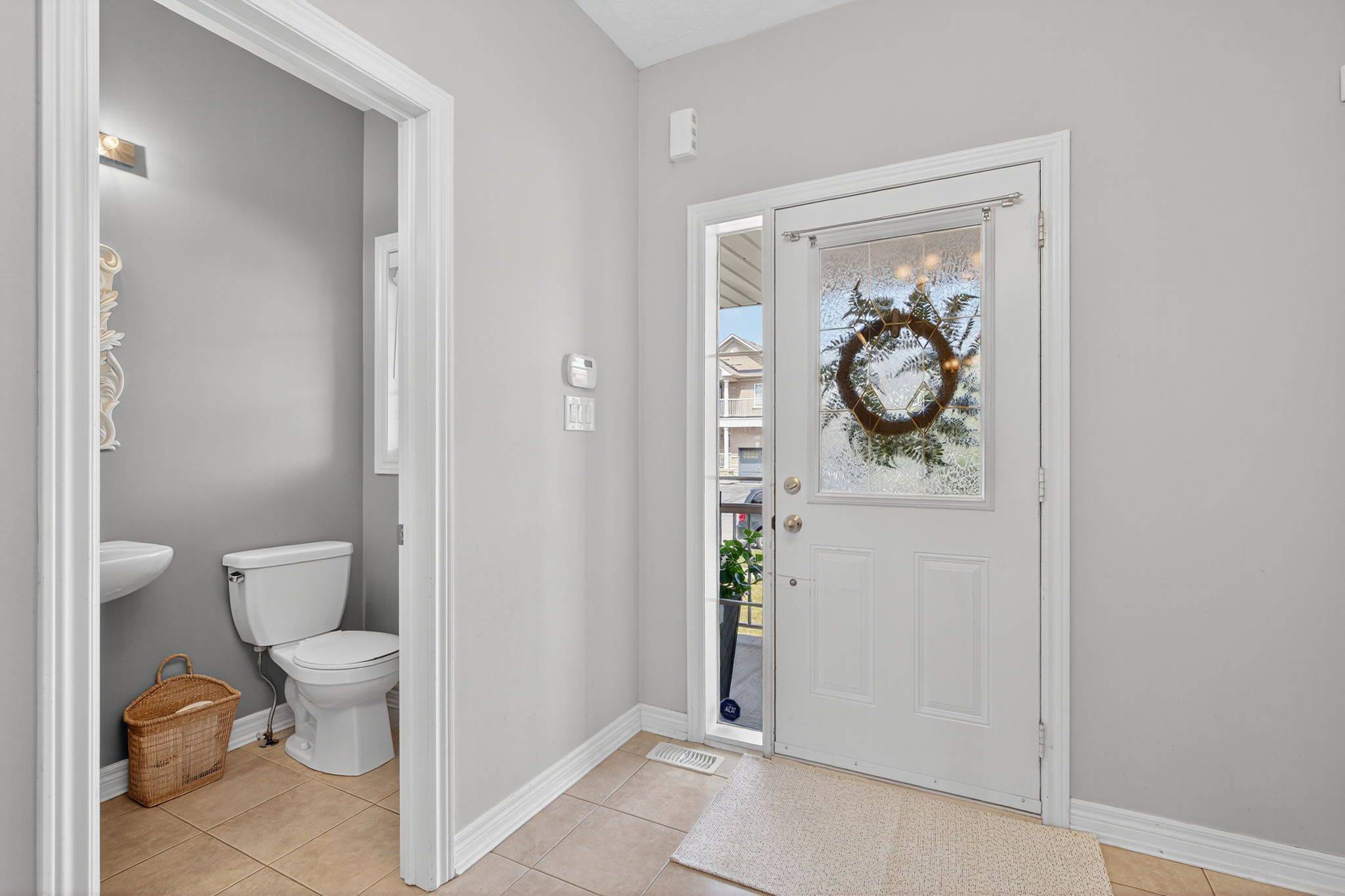 Bradford West Gwillimbury, ON L3Z 0J8,48 Naylor DR