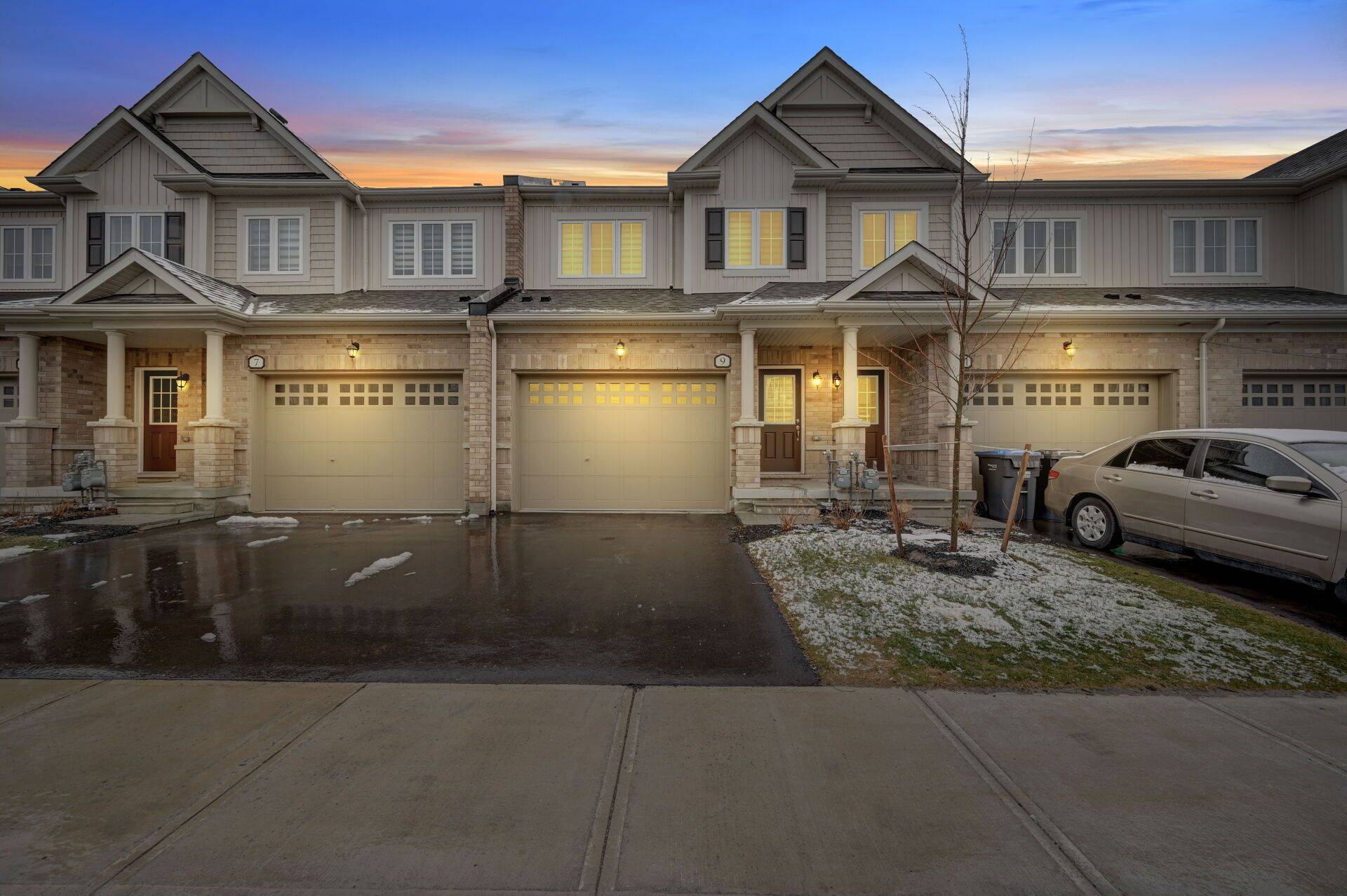 9 Brixham LN, Brampton, ON L7A 5K2
